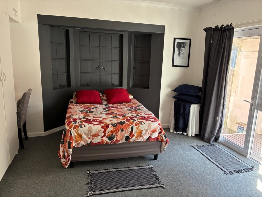 7 Bedroom Property for Sale in Heather Park Western Cape